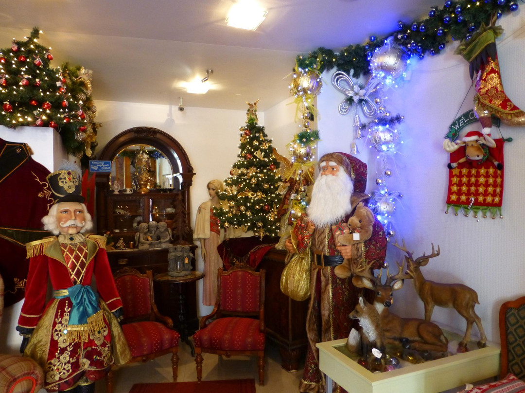 Hubay House - Christmas Exhibition and Salon景点图片