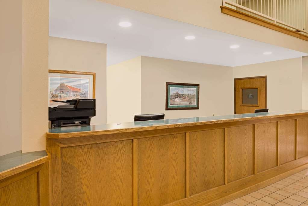 Days Inn By Wyndham Boonville