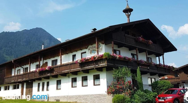 纽巴霍夫旅馆主图