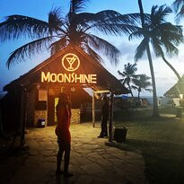 Moonshine Beach Bar景点图片