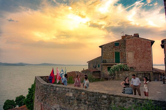 Rocca di Passignano-Passignano sul Trasimeno必去景点