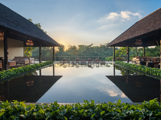 科玛内卡酒店主图