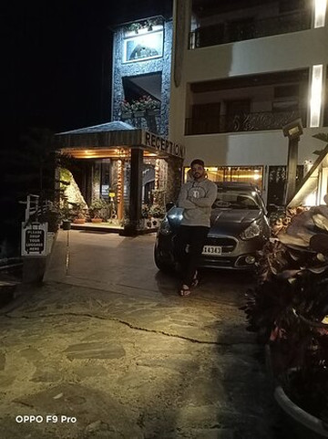 堪尼加度假酒店主图