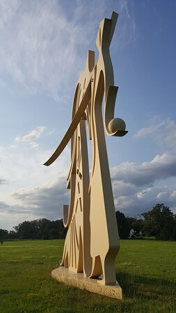 Sculpture Park Erich Engelbrecht-Thionne必去景点
