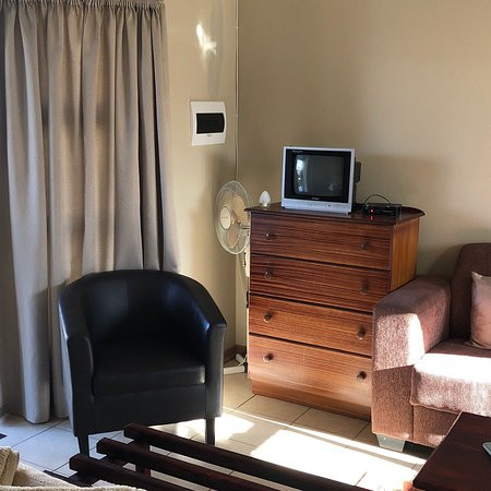 Fox Den Guesthouse主图