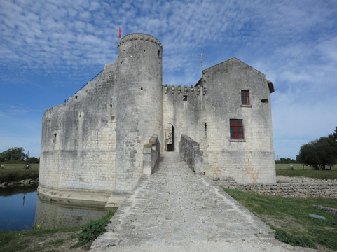 Saint Jean d'Angle旅游攻略图片