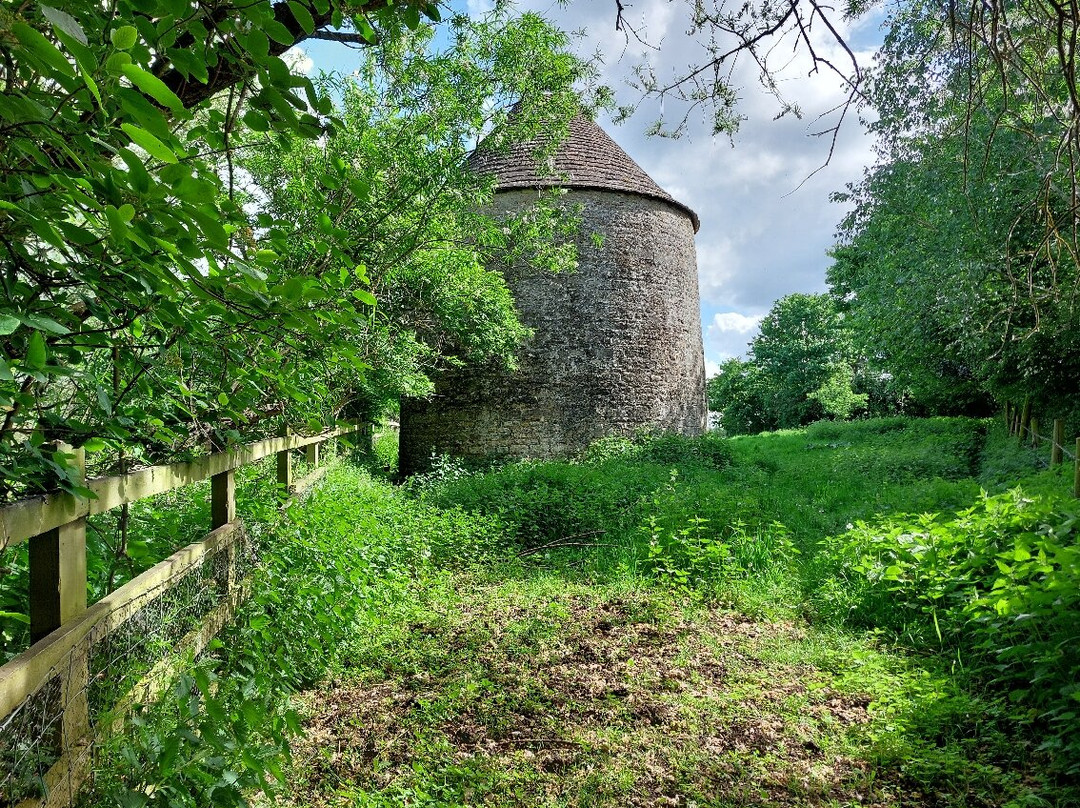 Eaglethorpe Dove Cote