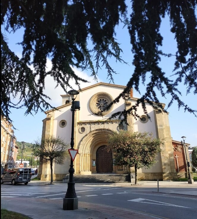 Iglesia San Pedro De La Felguera