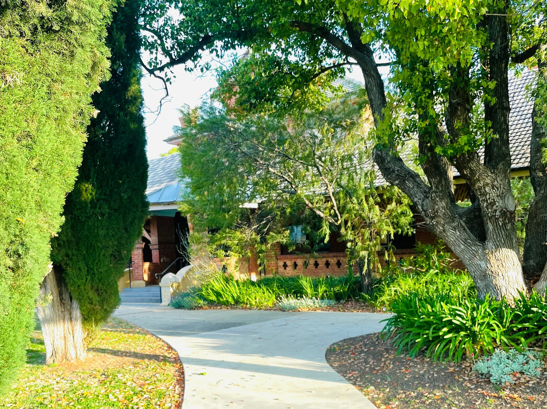 Hay Court House景点图片