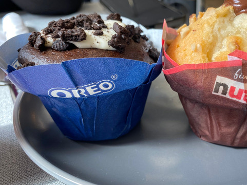 Maids of Honour主图