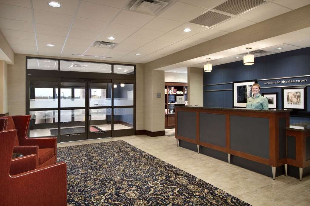 Hampton Inn & Suites Charles Town主图