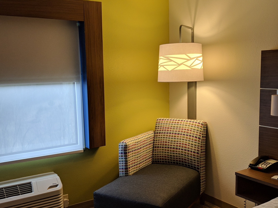 Holiday Inn Express & Suites Claypool Hill (Richlands Area) by IHG主图