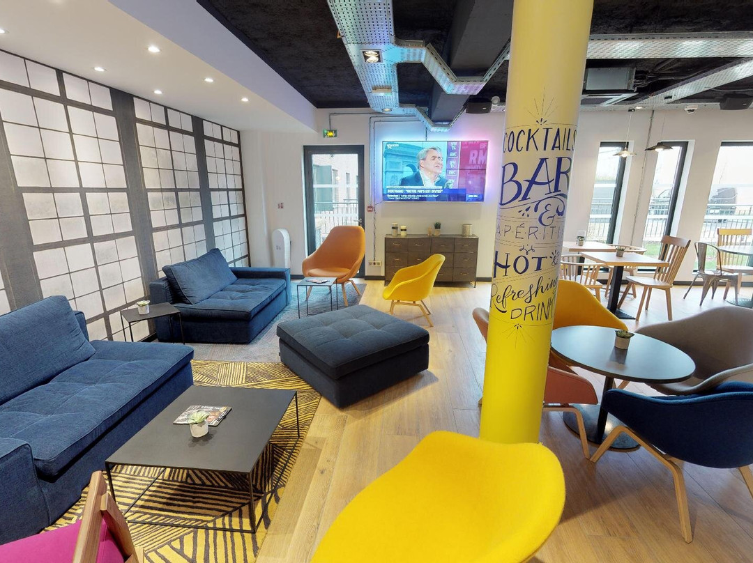 Campanile Fontainebleau主图