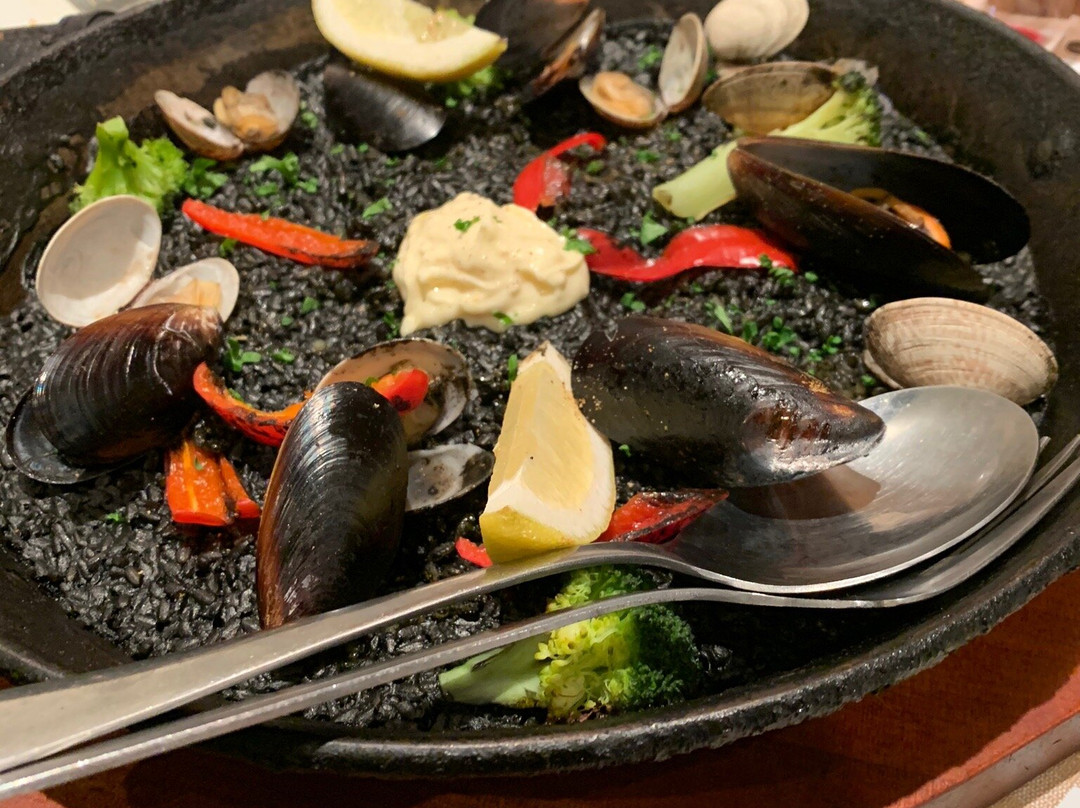 South Richmond Hill餐馆和美食-Nomi Deli & Grocery