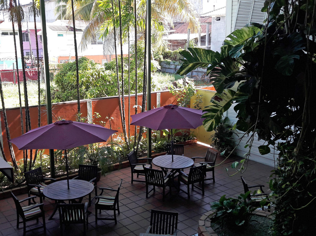 Cara Lodge Hotel主图