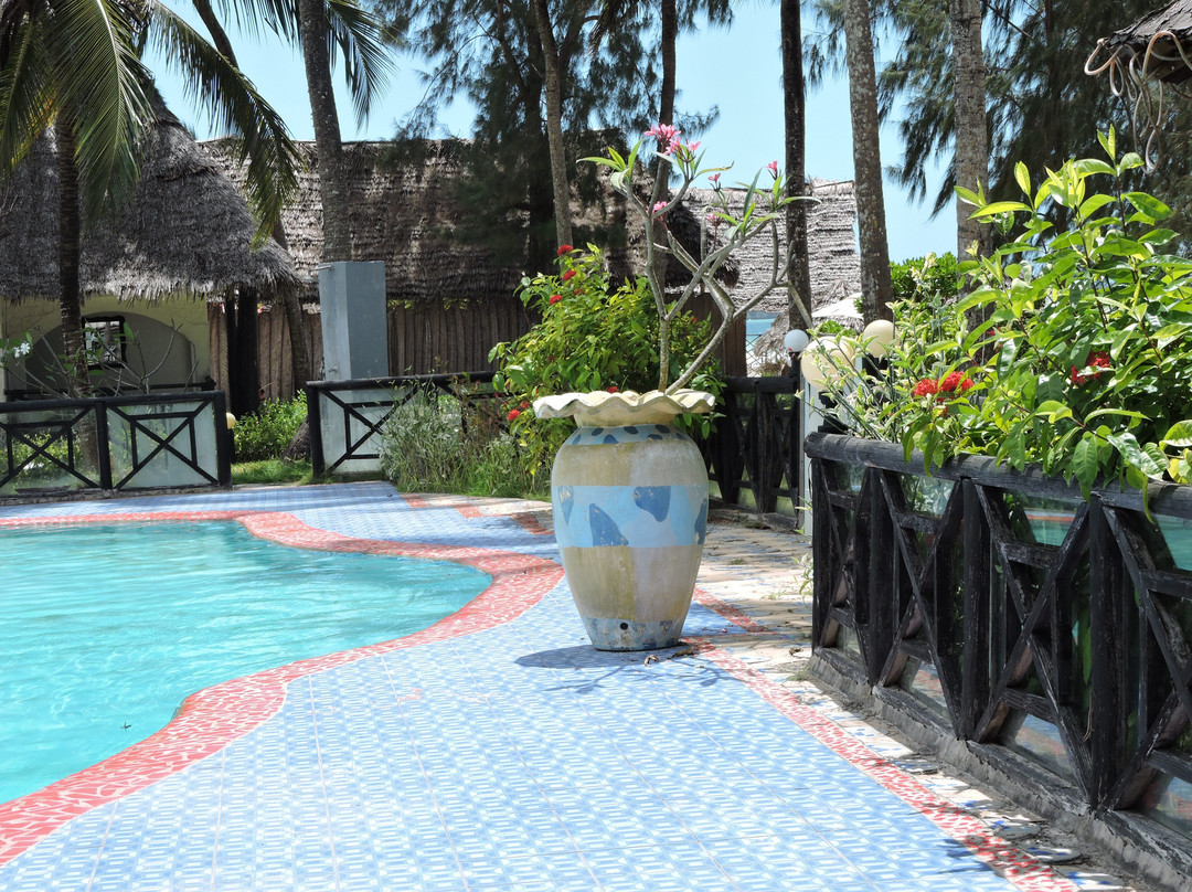 Golden Clove Beach Resort主图