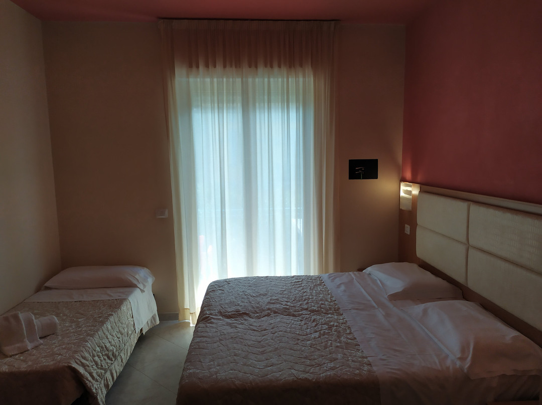 Hotel Ambassador主图