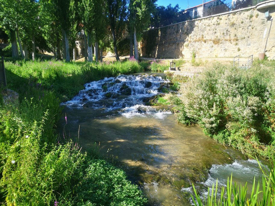 Cascadas Del Rio Cifuentes景点图片