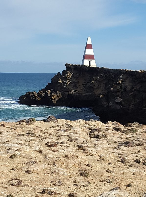Cape Dombey Obelisk-罗布必去景点