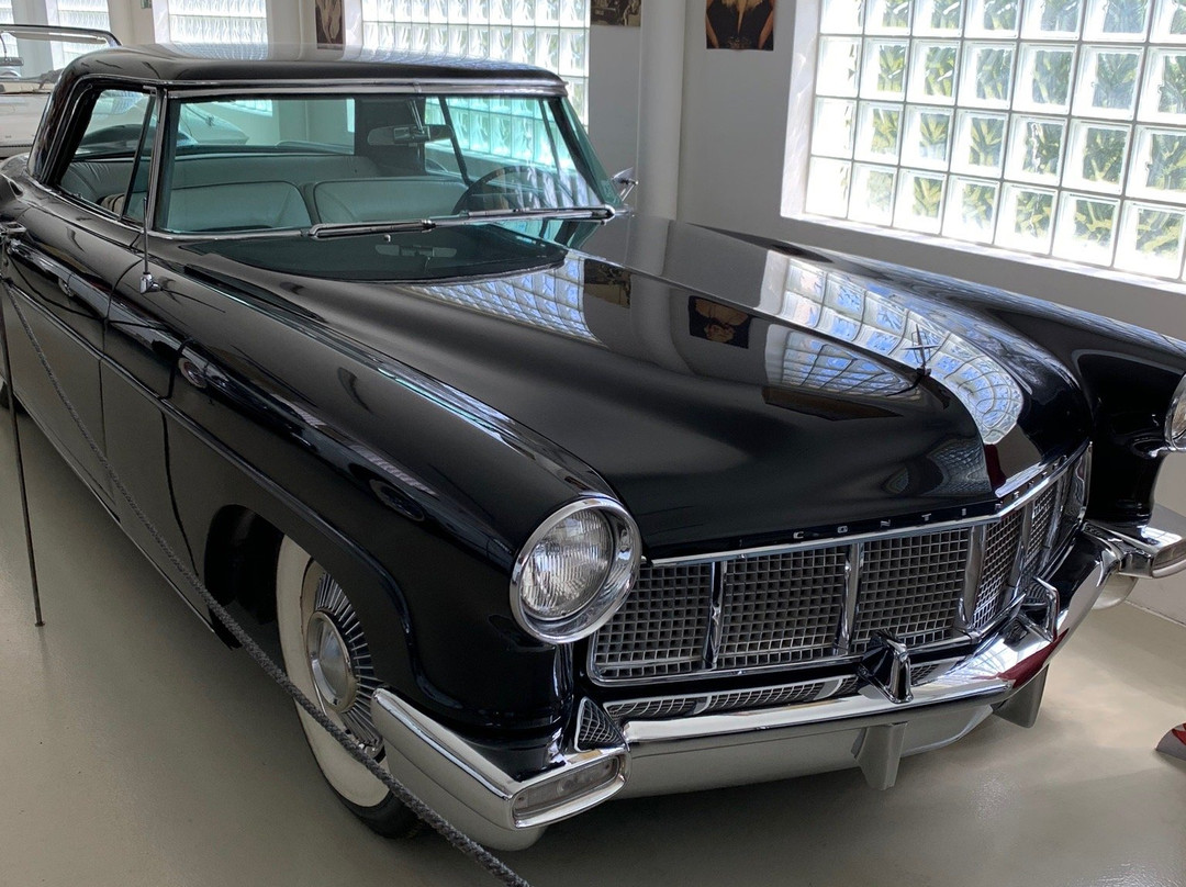 JK CLASSICS Muzeum amerických historických automobilů景点图片