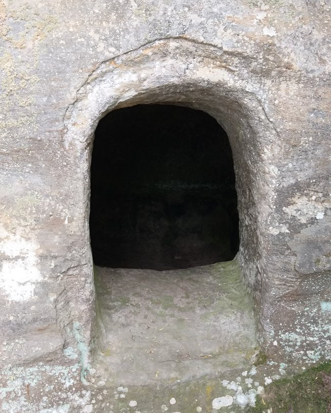 Necropolis de San Pantaleon-Valderredible必去景点