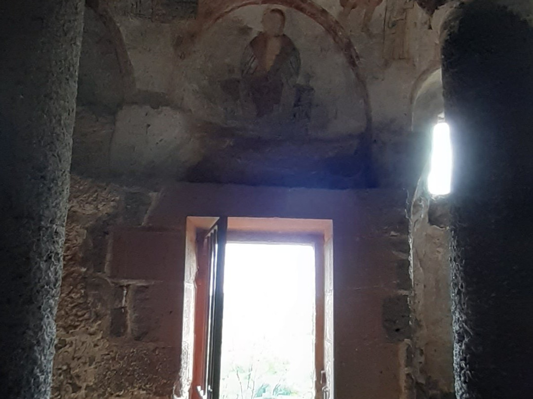 Site Troglodyte de Jonas - Forteresse médiévale et chapelle romane景点图片