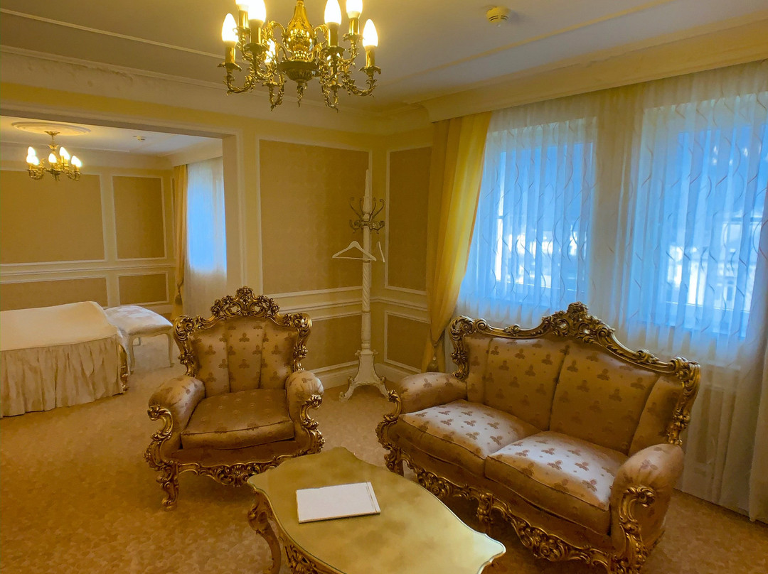 Bismarck's Hotel主图