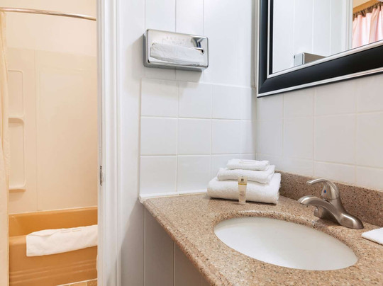 Thriftlodge Cochrane South主图