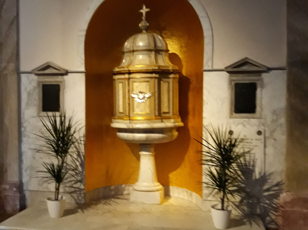 Chiesa di Santa Maria Assunta in Cielo-Allumiere必去景点