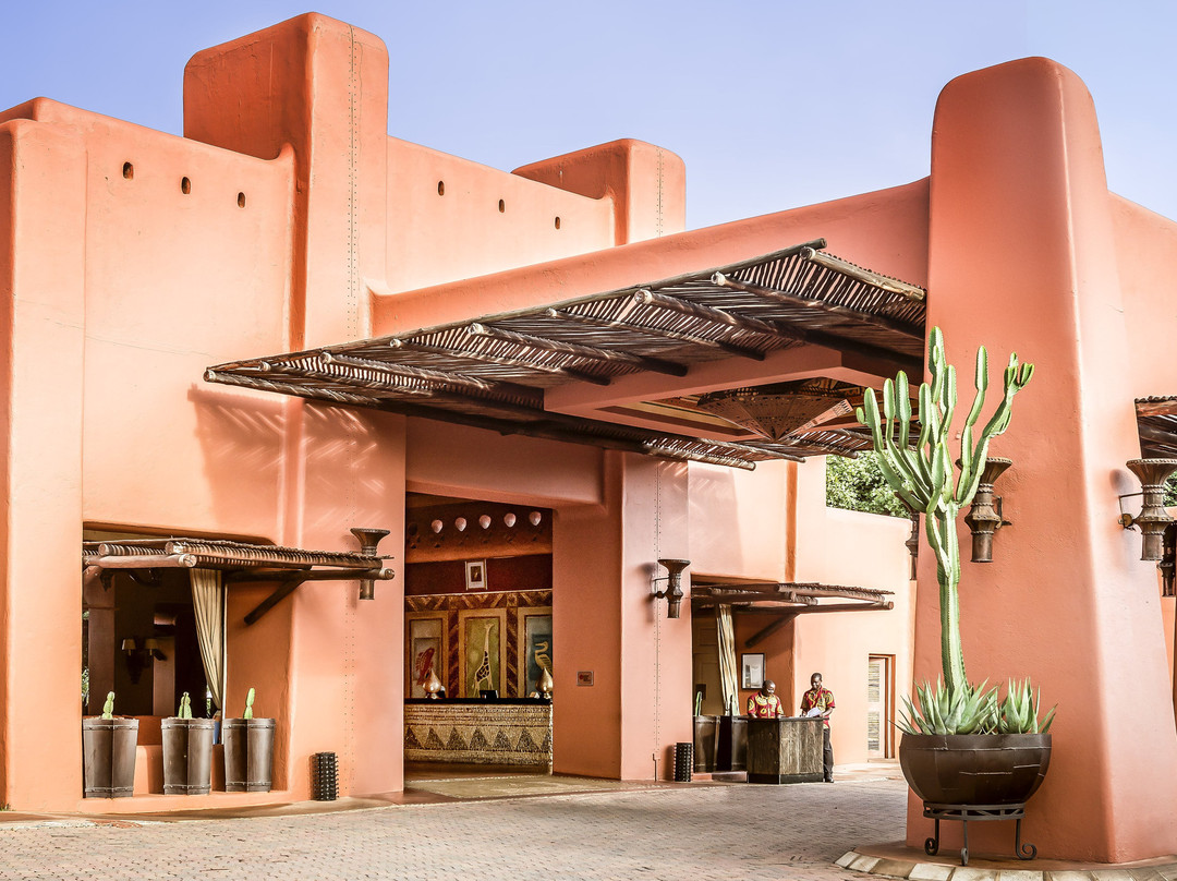 维多利亚瀑布安凡尼度假酒店主图