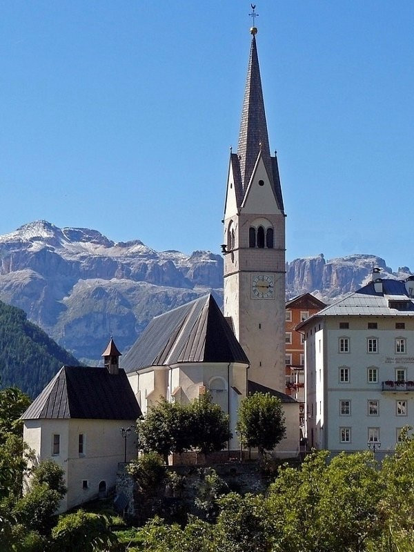 Parrocchia Di San Giacomo Maggiore-利维纳隆戈德尔科尔迪拉纳必去景点