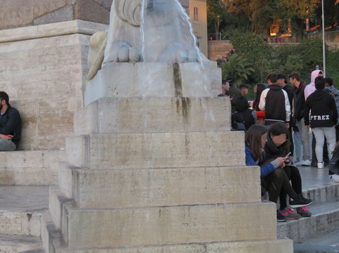 Fontana dei Leoni-罗马必去景点