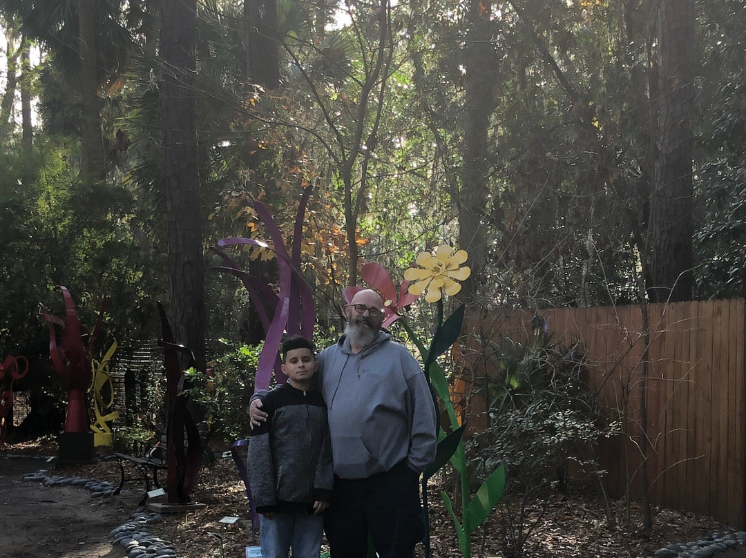 Palmeto Oaks Sculpture Garden-布拉夫顿必去景点