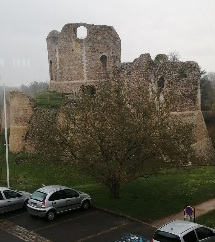 Donjon de Conches en Ouche-Conches-en-Ouche必去景点