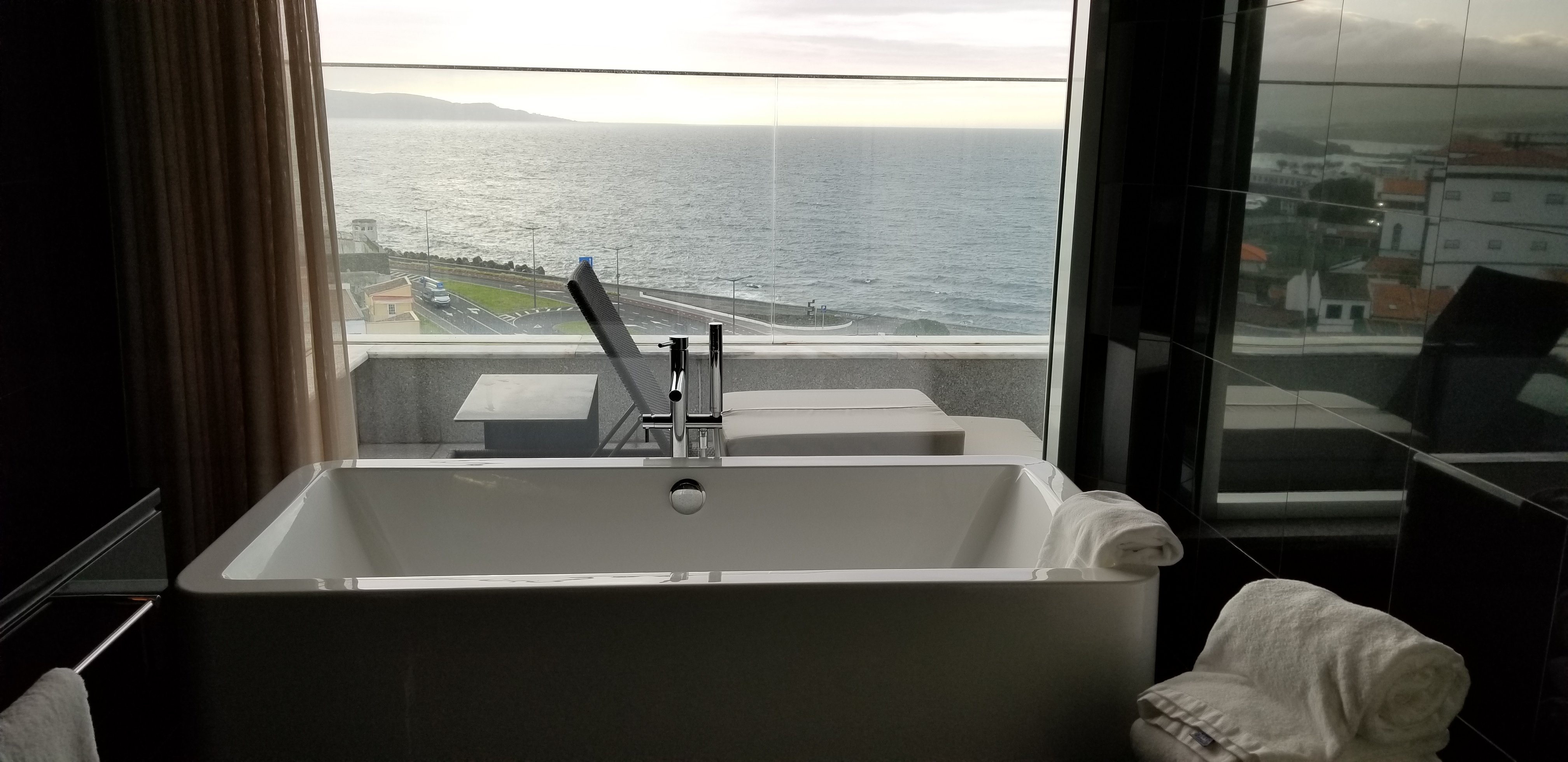 Octant Hotels Ponta Delgada-浴室
