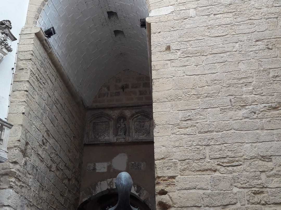 Torre de Almedina景点图片