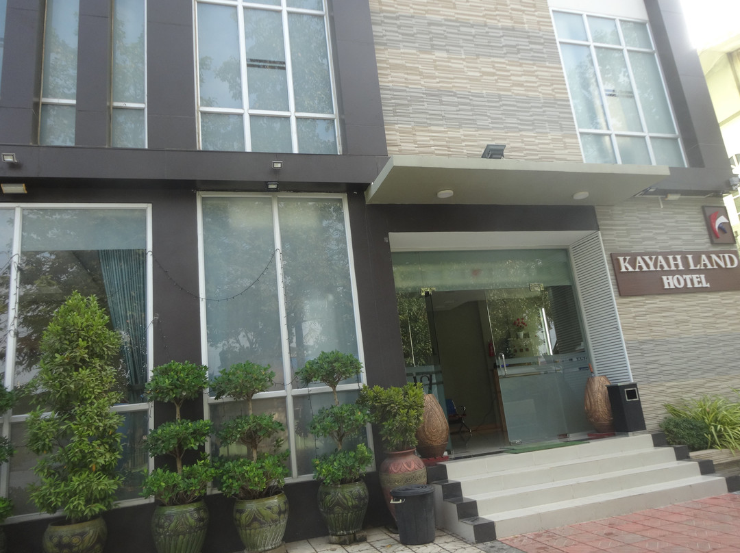Kayah Land Hotel主图