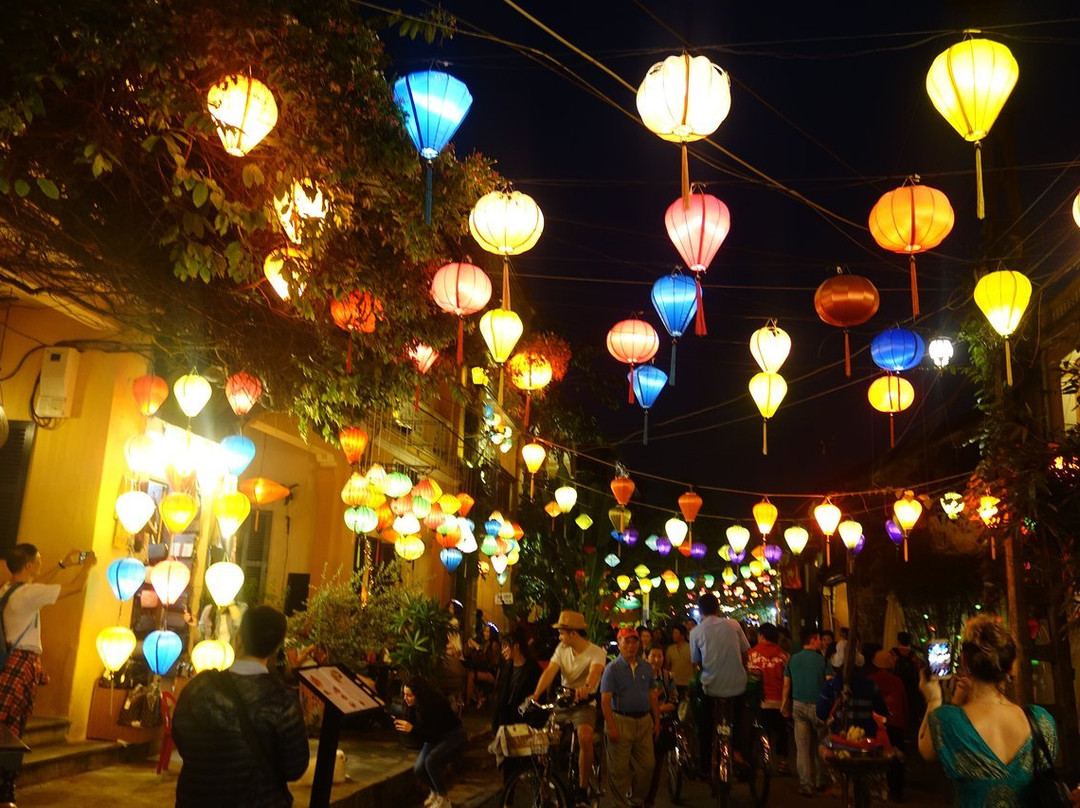 Gold Ealge Travel-岘港必去景点