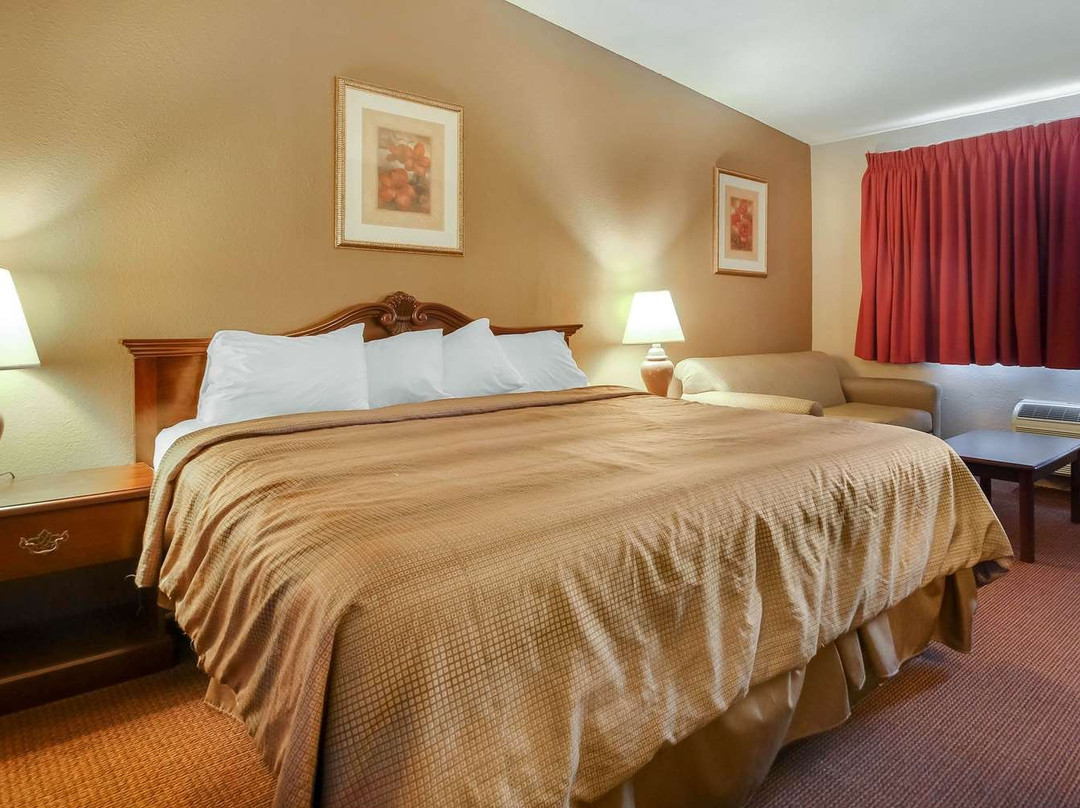 Comfort Inn & Suites Beaver Dam主图