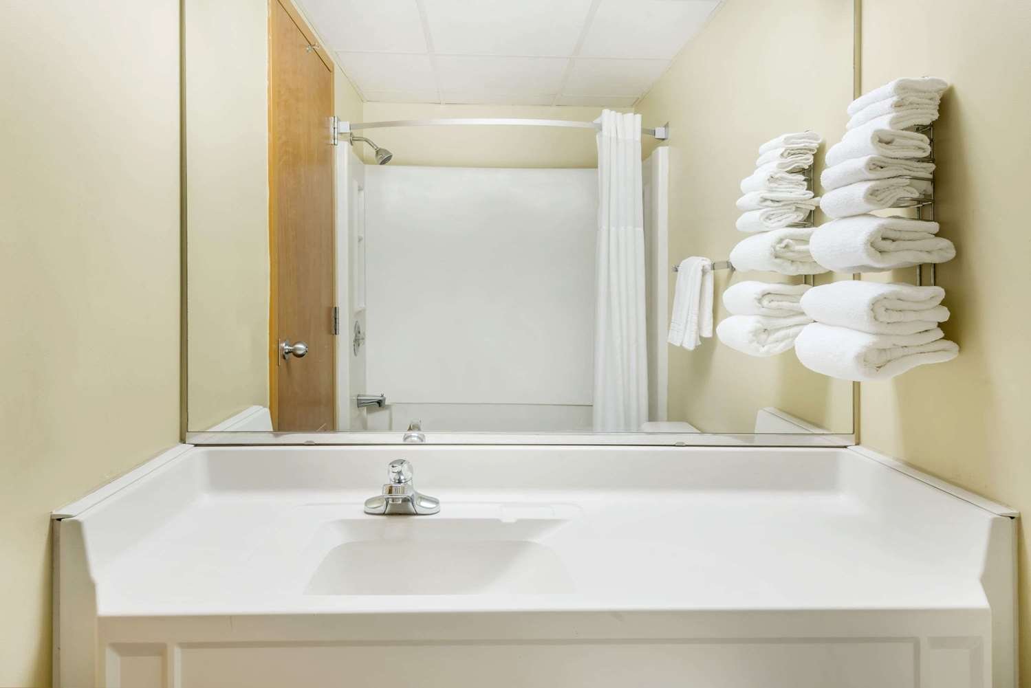 Holiday Inn Express & Suites Milan – Sandusky Area By IHG-官方