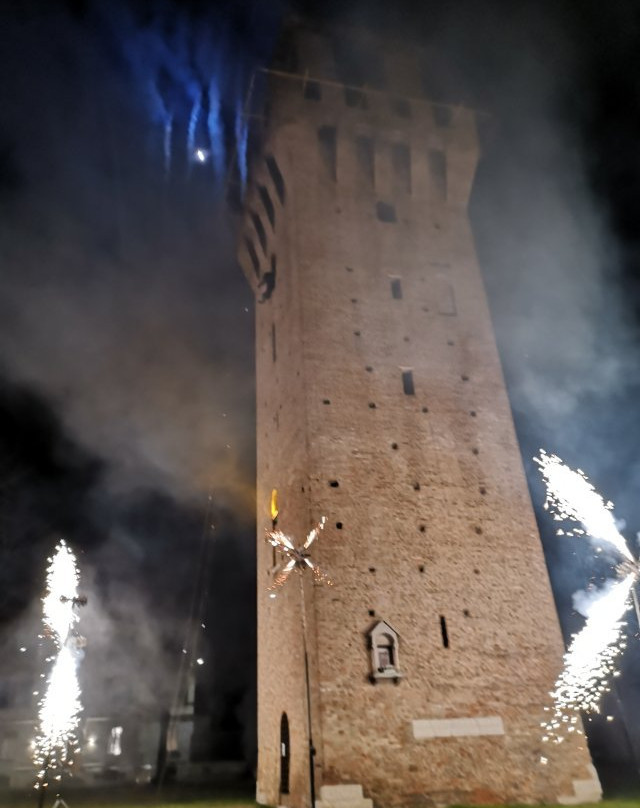 Torre del Castello di Revere景点图片