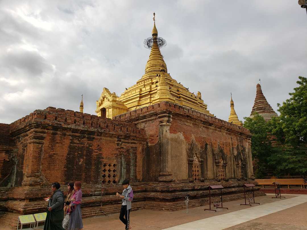 Alo-daw Pyi Pagoda-蒲甘必去景点