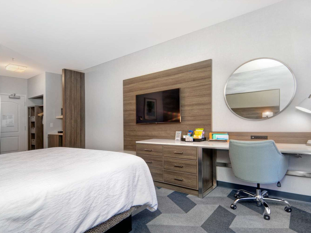 利弗莫尔希尔顿花园酒店主图