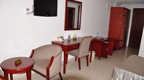 Sunlodge Hotel主图