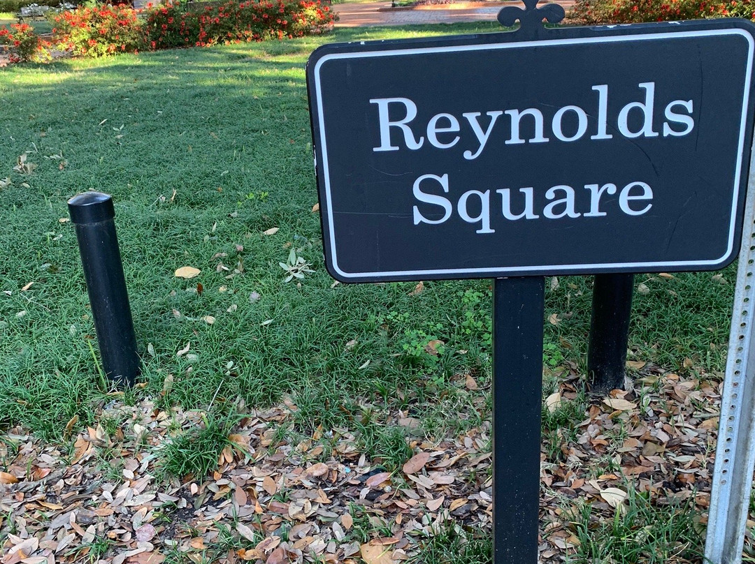 Reynolds Square景点图片