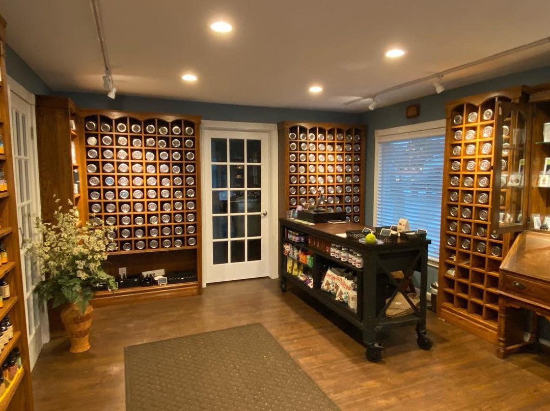 Linden旅游景点-Hawthorn & Violet