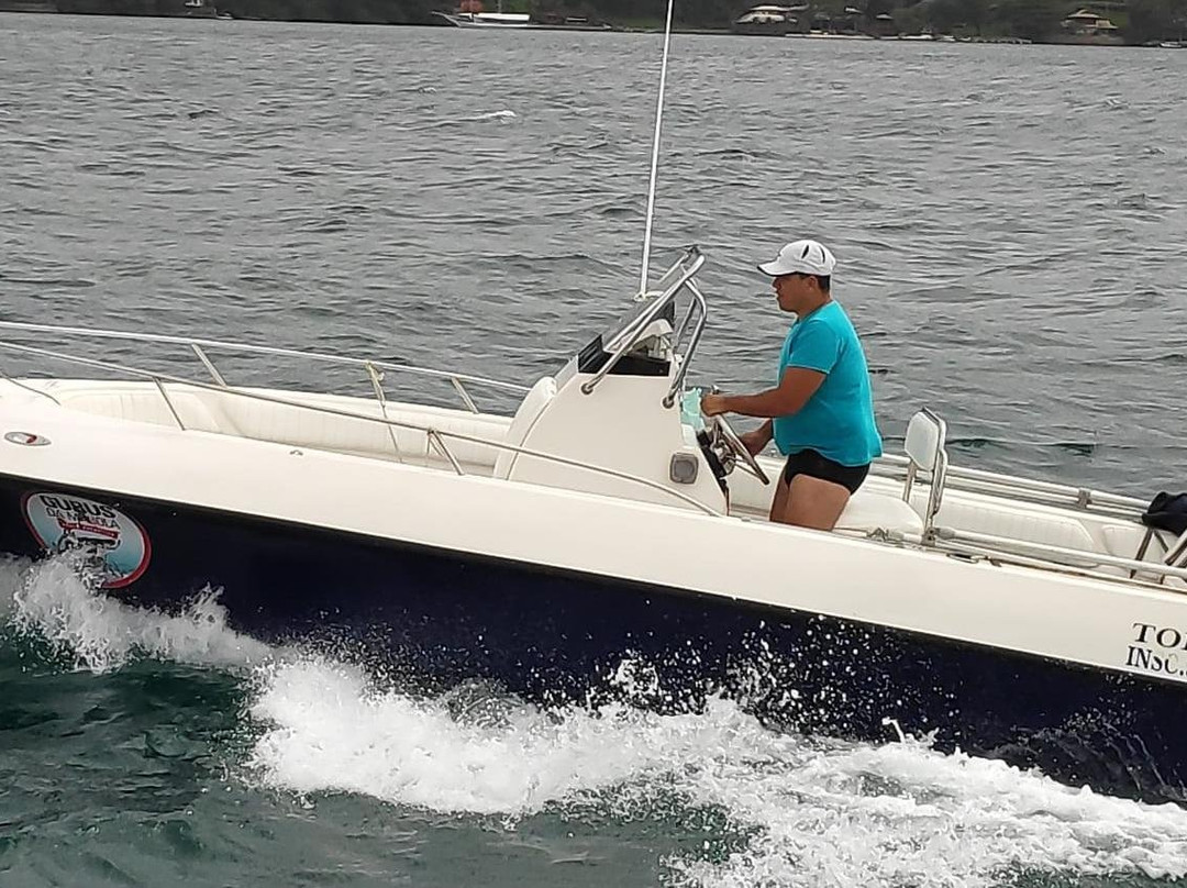 Passeio de lancha em Angra dos Reis