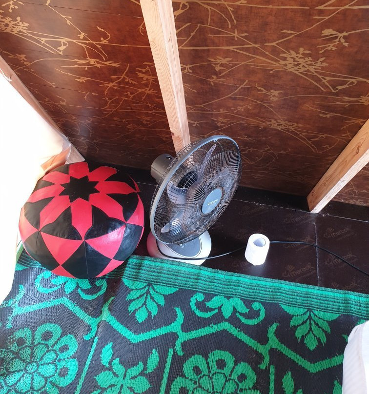 Alfresco Beach Hotel主图