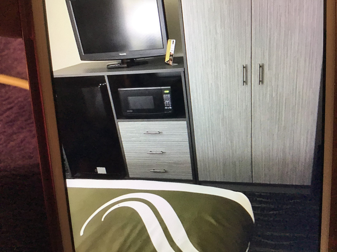 Quality Inn & Suites Civic Center主图