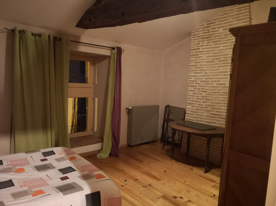 Sous la Tonnelle主图